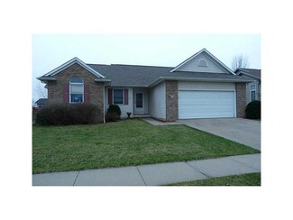 67 Stanwyck Dr, Iowa City, IA 52240