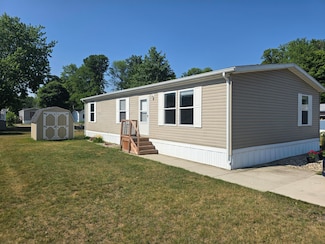 26 Traveler Dr NW, Sparta, MI 49345