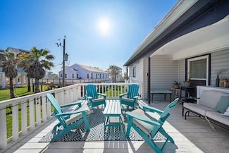 305 Ocean Blvd, Freeport, TX 77541