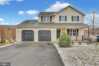 322 Dogwood Ln, Womelsdorf, PA 19567
