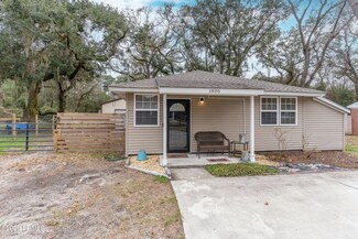 1805 Battery Park Dr, Port Royal, SC 29935