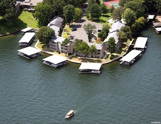 250 Grand Isle Dr Unit 1A, Hot Springs National Park, AR 71913
