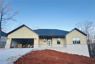 38 Sidlaw Hills Dr, Bella Vista, AR 72715
