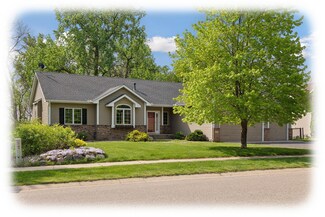 1031 Falls Curve, Chaska, MN 55318