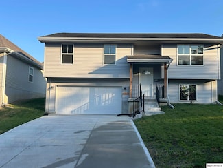3806 Miami St, Omaha, NE 68111