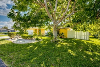 5905 Untermeyer Ct, North Fort Myers, FL 33903