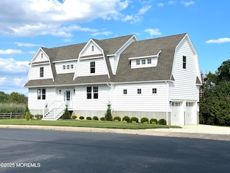 655 Main St, Belford, NJ 07718