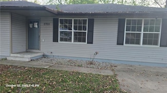 2705 Rosebud Cir, Sedalia, MO 65301