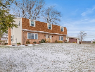 555 Schoolhouse Rd, Johnstown, PA 15904