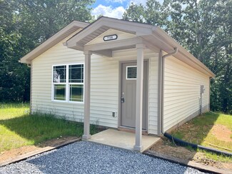 738 Southland Dr, Radcliff, KY 40160
