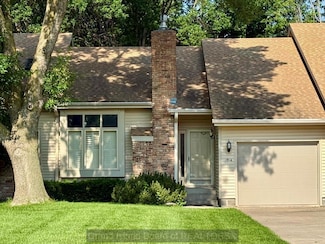 1914 Stolley Park Cir, Grand Island, NE 68803