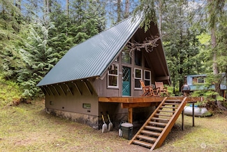 86919 NE 122nd St, Skykomish, WA 98288