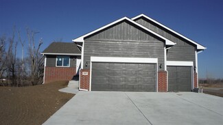 5407 S Meadowview Ct, Wichita, KS 67216
