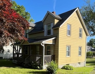 77 Crestwood Rd, Fairfield, CT 06824