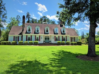 201 Barkley St, Elloree, SC 29047