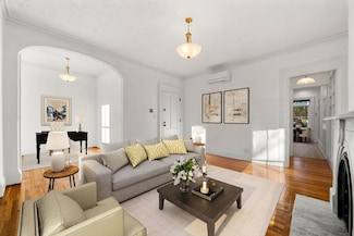 548 Massachusetts Ave Unit 3, Boston, MA 02118