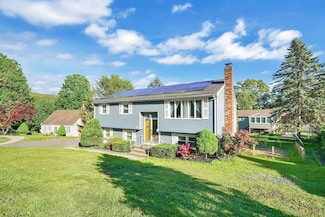 278 High St, Bristol, CT 06010