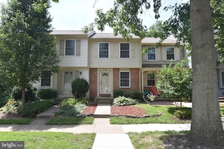 8503 Golden Ridge Ct, Lorton, VA 22079