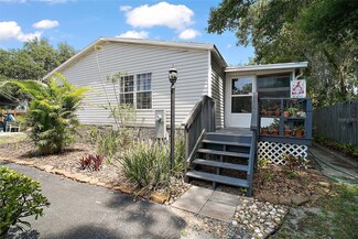 13137 Kansas Ave, Astatula, FL 34705