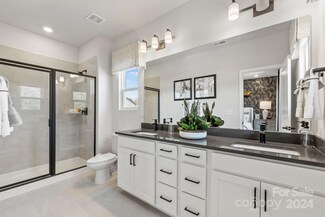 1736 Blanche St, Charlotte, NC 28262