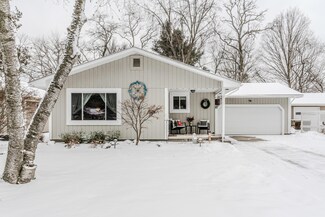 728 S 3rd St, Brighton, MI 48116