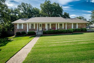 1 Larkin Dr, Little Rock, AR 72212