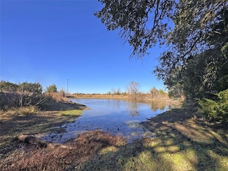 1A Hoppers Ln, Brenham, TX 77833