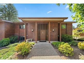 11520 SW Crown Dr Unit 9, Portland, OR 97224
