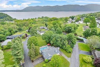 20 Idlewild Park Dr, Cornwall On Hudson, NY 12520