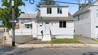 73 Oak St, Keansburg, NJ 07734