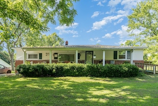 1755 Taylor Town Rd, White Bluff, TN 37187