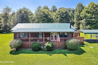 509 Thomas Loop Rd, Sevierville, TN 37876