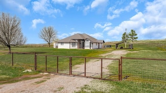 17535 E County Road 1500, Lindsay, OK 73052