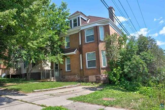 208 S 18th Ave E, Duluth, MN 55812
