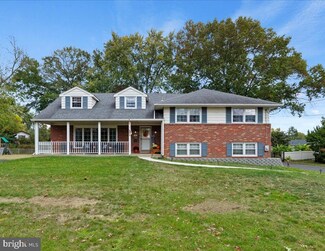 2804 Somerset Dr, Cinnaminson, NJ 08077