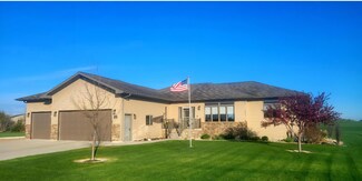 3208 Maui Dr, Mitchell, SD 57301