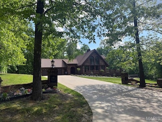 15012 Bay Hills Dr, Dexter, MO 63841