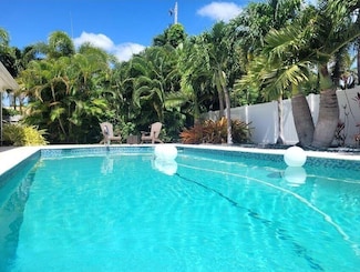 1150 Emerald Ln, Riviera Beach, FL 33404