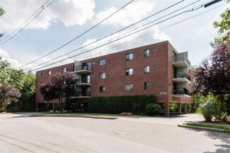 209 Riverview Ave Unit 21, Auburndale, MA 02466