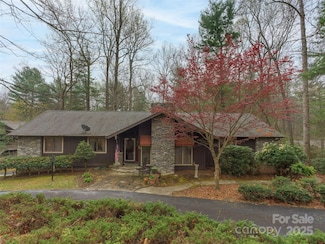 16 Jasmine Place, Hendersonville, NC 28739