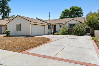 6449 Quakertown Ave, Woodland Hills, CA 91367