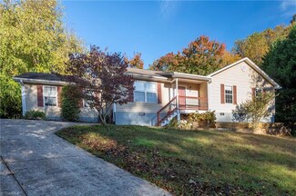 5732 Polaris Ct, Pfafftown, NC 27040