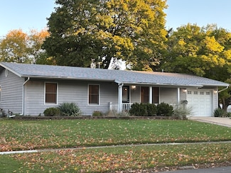 10 Briar Ln, Geneva, IL 60134