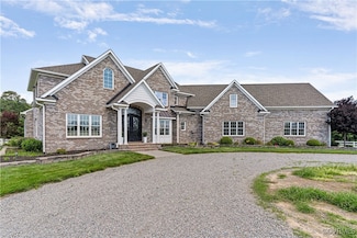 13320 Farm View Dr, Ashland, VA 23005