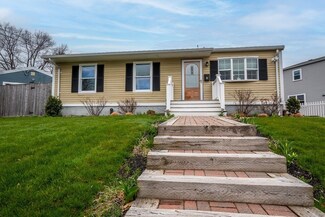 89 Northdale Rd, West Roxbury, MA 02132