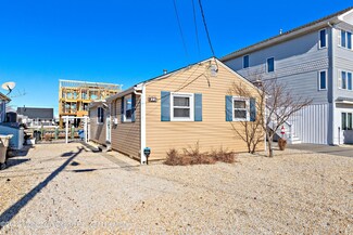 217 Rosewood Dr, Bayville, NJ 08721