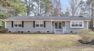 422 Aquarius Dr, Wilmington, NC 28411