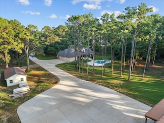 7306 Live Oak Cir, Alvin, TX 77511