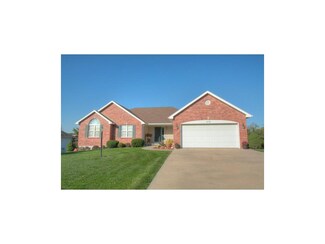 510 Andrew Ct, Gower, MO 64454