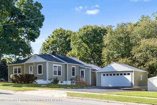 606 S Bridge St, Dewitt, MI 48820
